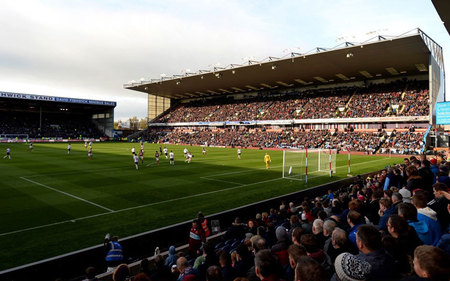 使对手措手 使对手措手